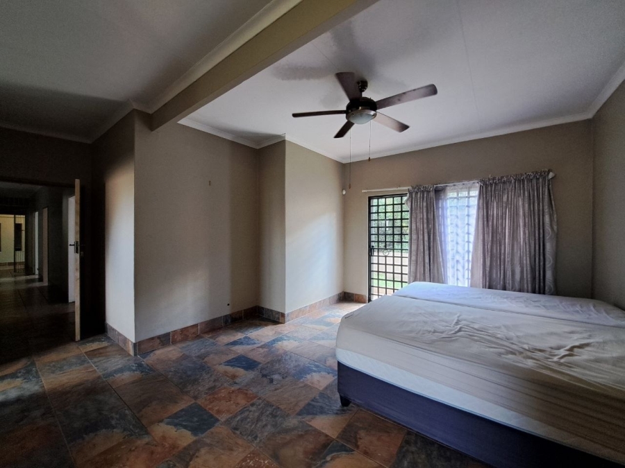 4 Bedroom Property for Sale in Waterkloof Ridge Gauteng