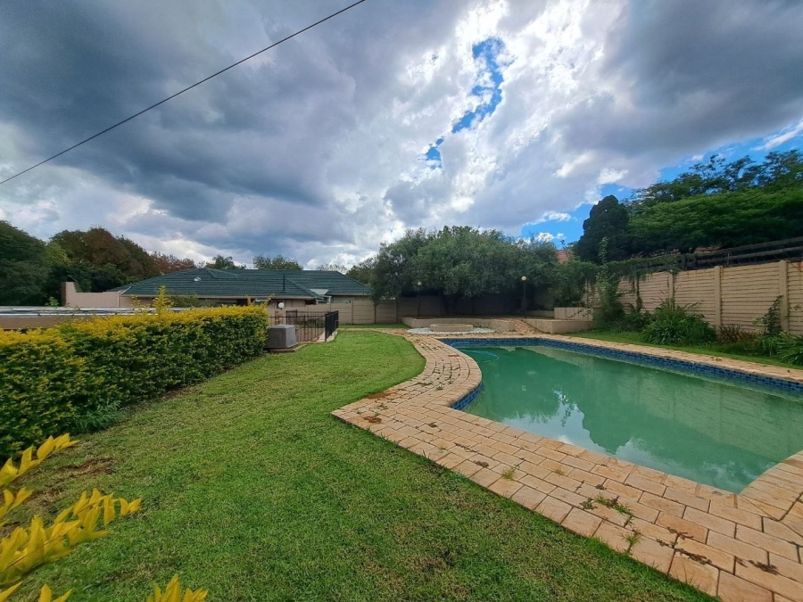 4 Bedroom Property for Sale in Waterkloof Ridge Gauteng