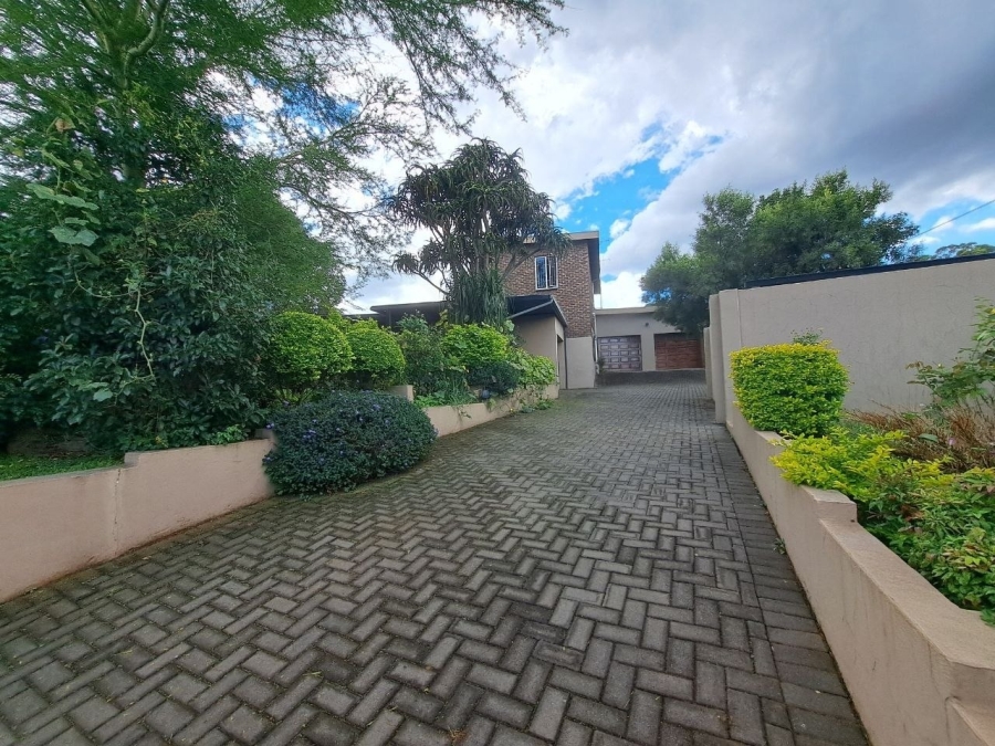4 Bedroom Property for Sale in Waterkloof Ridge Gauteng