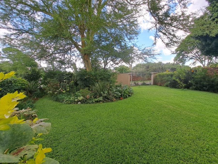 4 Bedroom Property for Sale in Waterkloof Ridge Gauteng