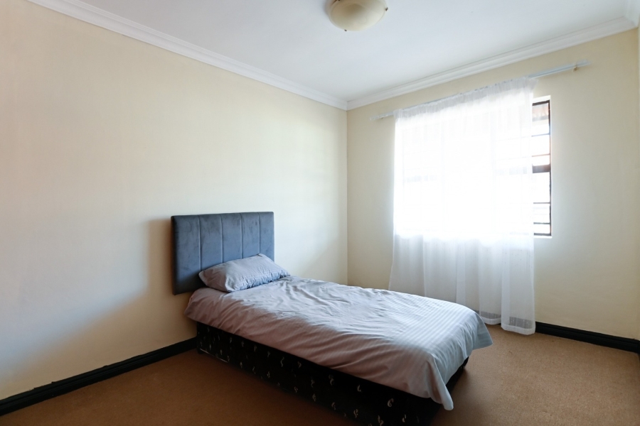 2 Bedroom Property for Sale in Magalieskruin Gauteng