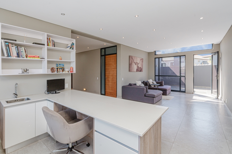 4 Bedroom Property for Sale in Cedar Creek Gauteng