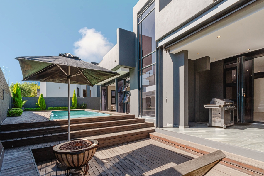 4 Bedroom Property for Sale in Cedar Creek Gauteng