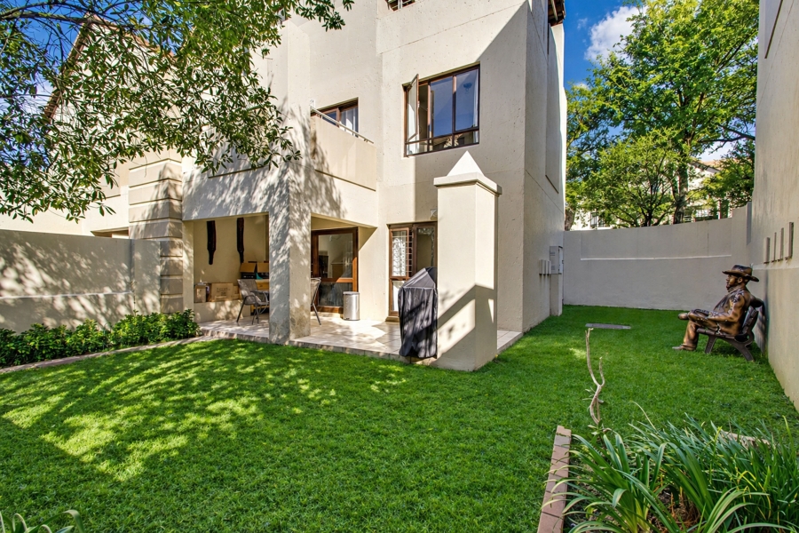 1 Bedroom Property for Sale in Fourways Gauteng