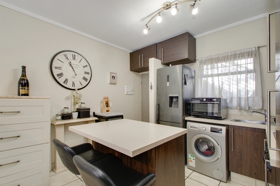 1 Bedroom Property for Sale in Fourways Gauteng