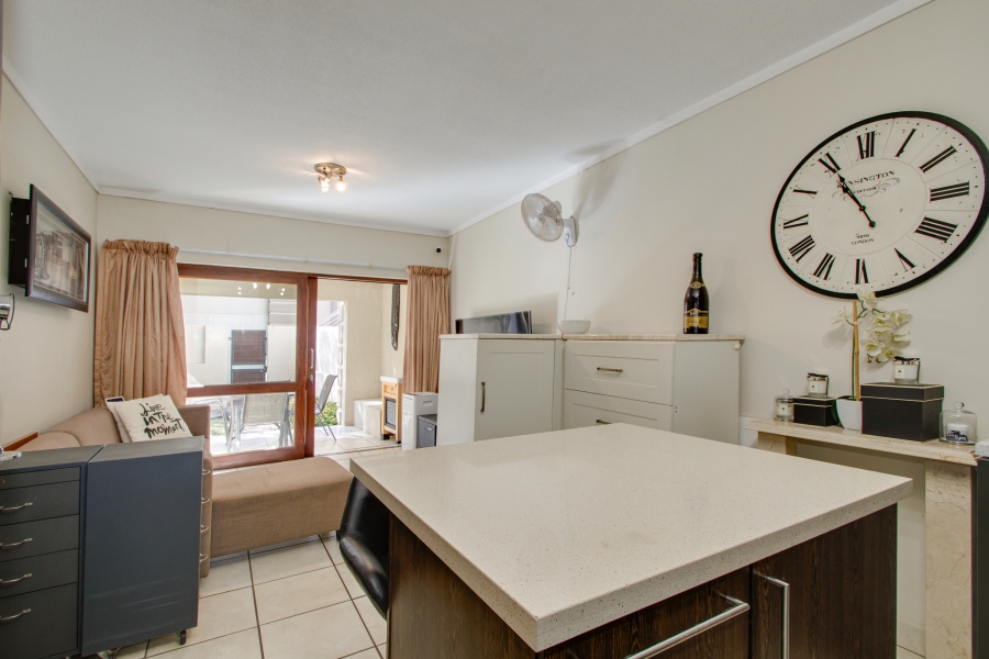 1 Bedroom Property for Sale in Fourways Gauteng