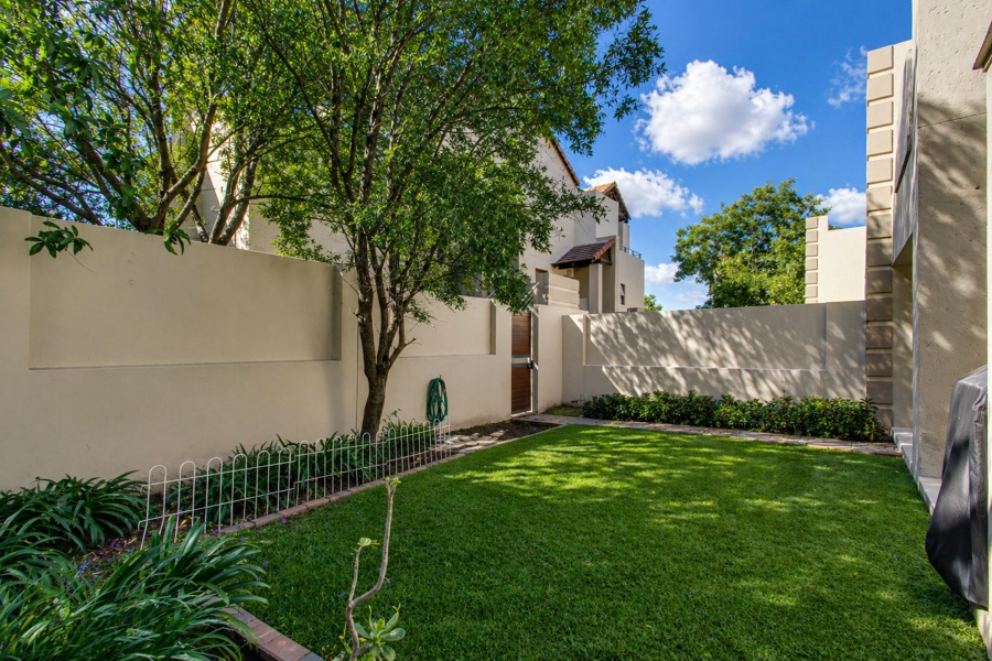 1 Bedroom Property for Sale in Fourways Gauteng