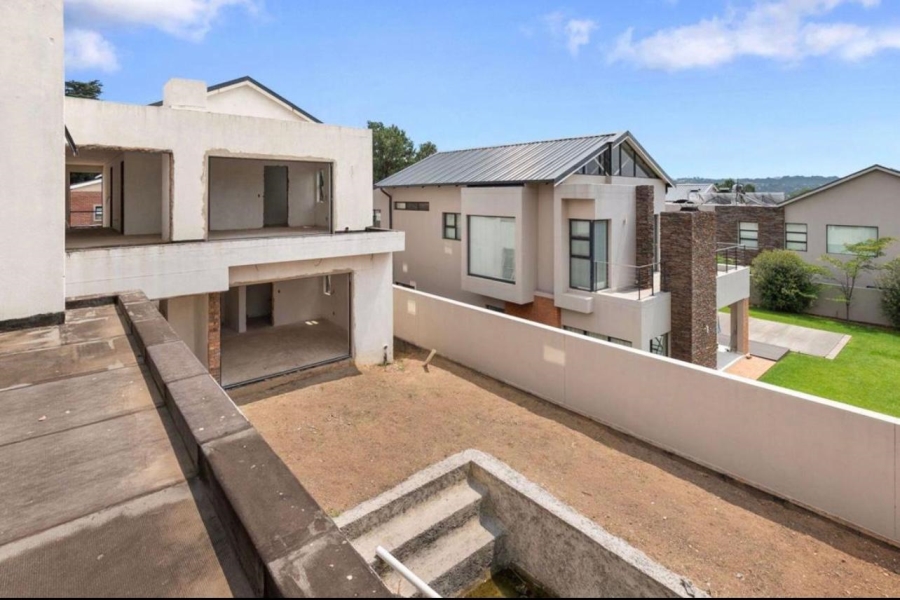 6 Bedroom Property for Sale in Bryanston Gauteng