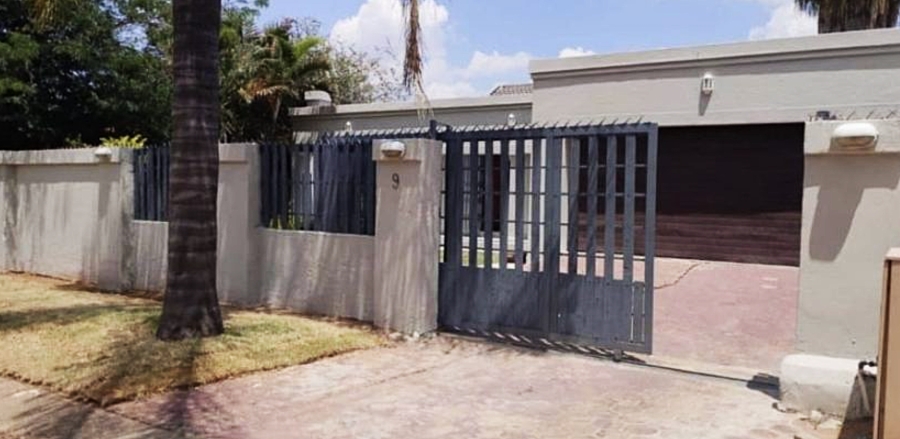 2 Bedroom Property for Sale in Theresa Park Gauteng