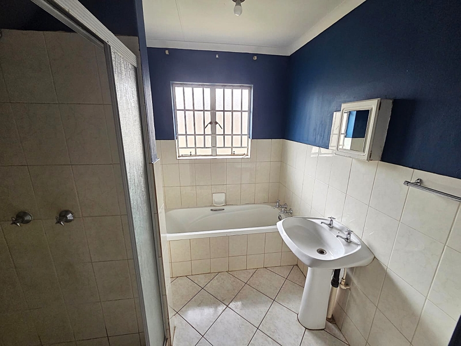 2 Bedroom Property for Sale in Theresa Park Gauteng