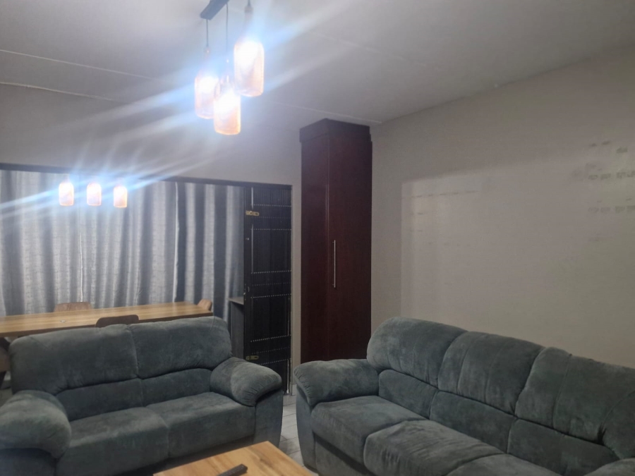 To Let 3 Bedroom Property for Rent in Sonneveld Gauteng