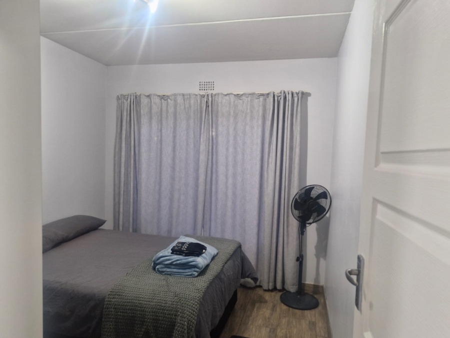To Let 3 Bedroom Property for Rent in Sonneveld Gauteng