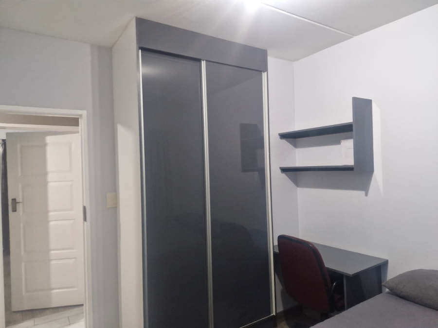 To Let 3 Bedroom Property for Rent in Sonneveld Gauteng