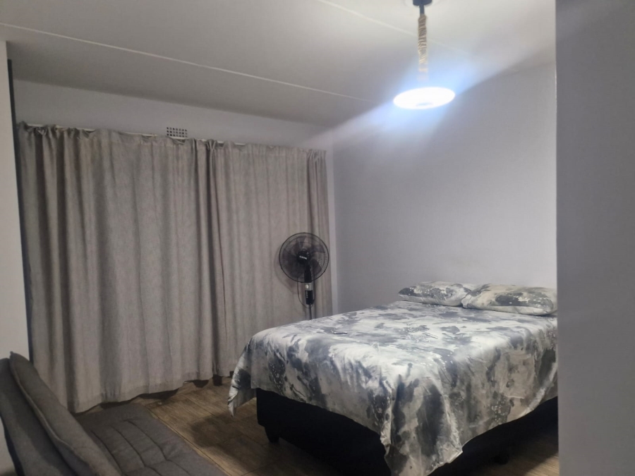 To Let 3 Bedroom Property for Rent in Sonneveld Gauteng