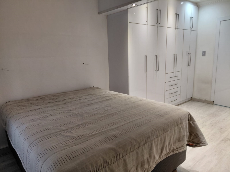 5 Bedroom Property for Sale in Actonville Gauteng