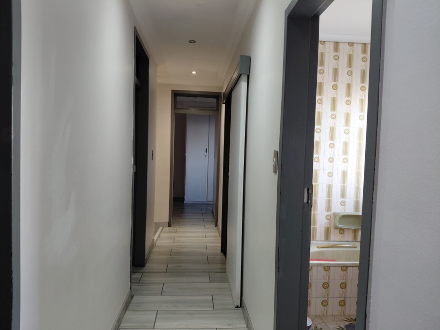 5 Bedroom Property for Sale in Actonville Gauteng