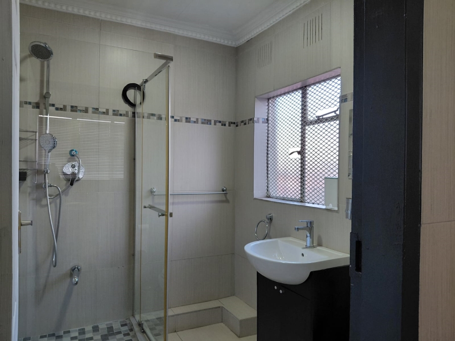 5 Bedroom Property for Sale in Actonville Gauteng
