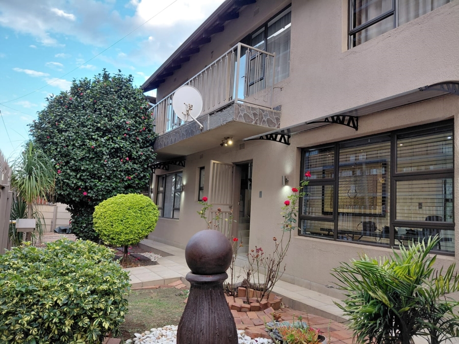 5 Bedroom Property for Sale in Actonville Gauteng