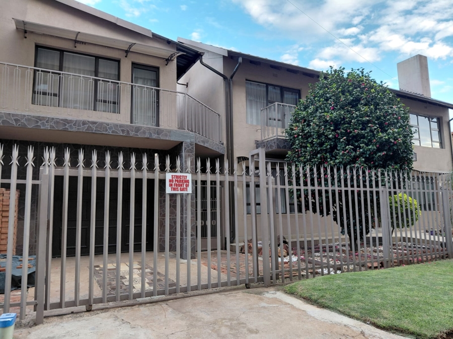 5 Bedroom Property for Sale in Actonville Gauteng