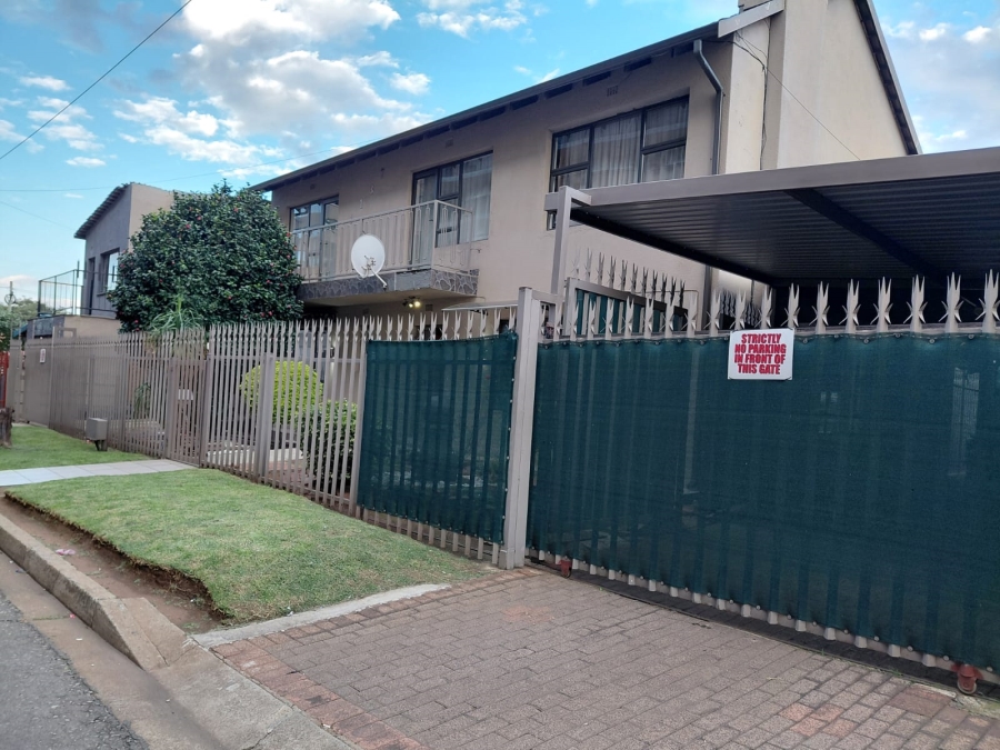 5 Bedroom Property for Sale in Actonville Gauteng