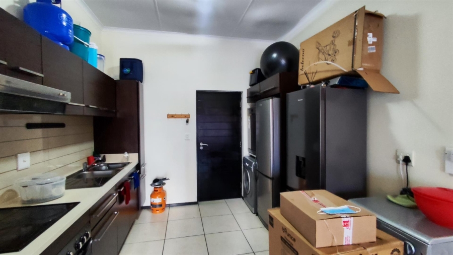 2 Bedroom Property for Sale in Greenstone Hill Gauteng