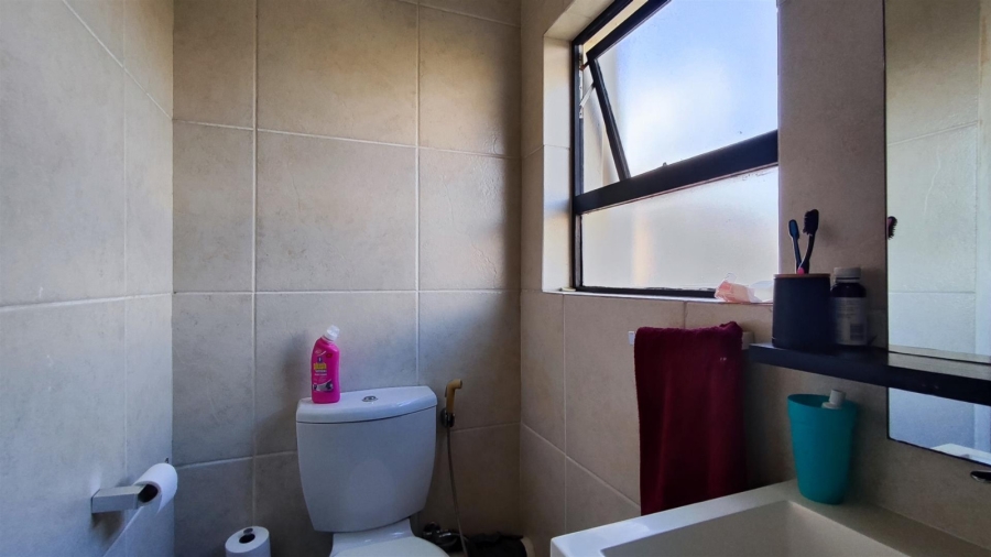 2 Bedroom Property for Sale in Greenstone Hill Gauteng