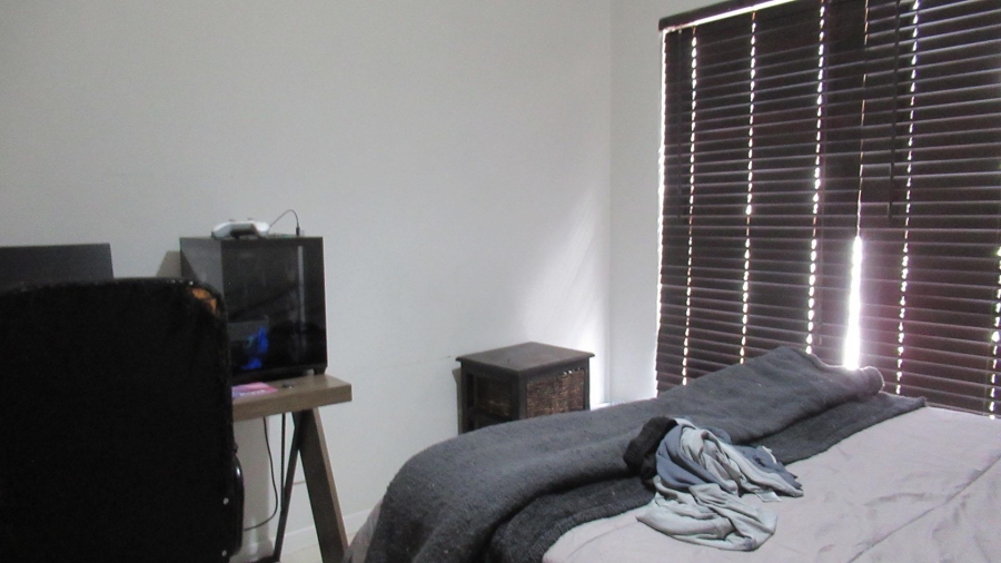 1 Bedroom Property for Sale in Greenstone Hill Gauteng