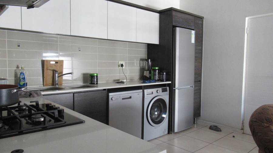 1 Bedroom Property for Sale in Greenstone Hill Gauteng
