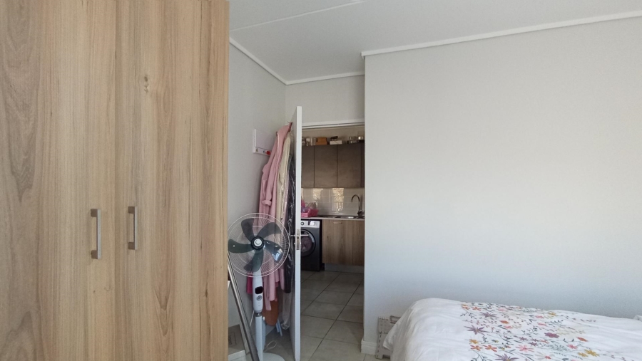 1 Bedroom Property for Sale in Linbro Park Gauteng