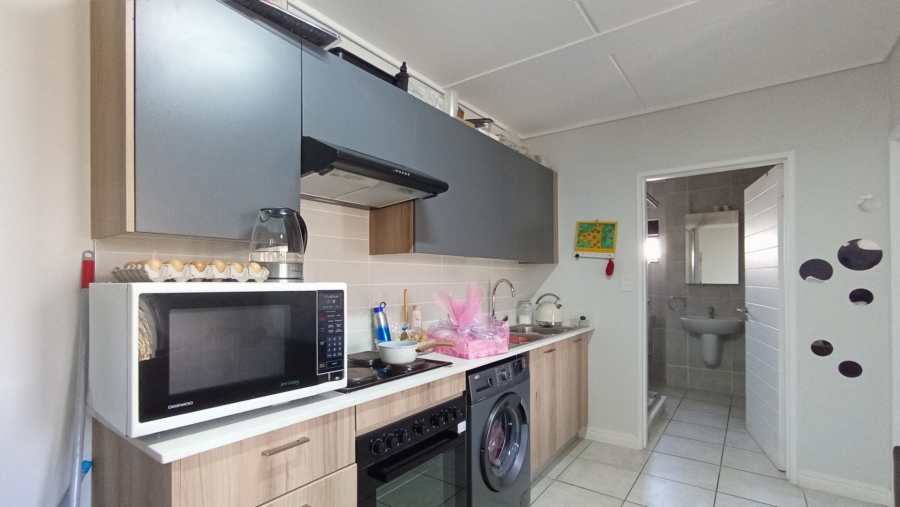 1 Bedroom Property for Sale in Linbro Park Gauteng