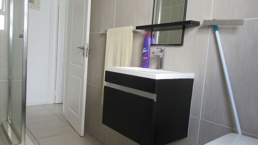 2 Bedroom Property for Sale in Greenstone Hill Gauteng