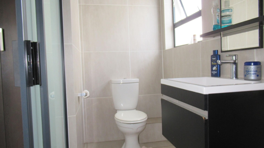 2 Bedroom Property for Sale in Greenstone Hill Gauteng