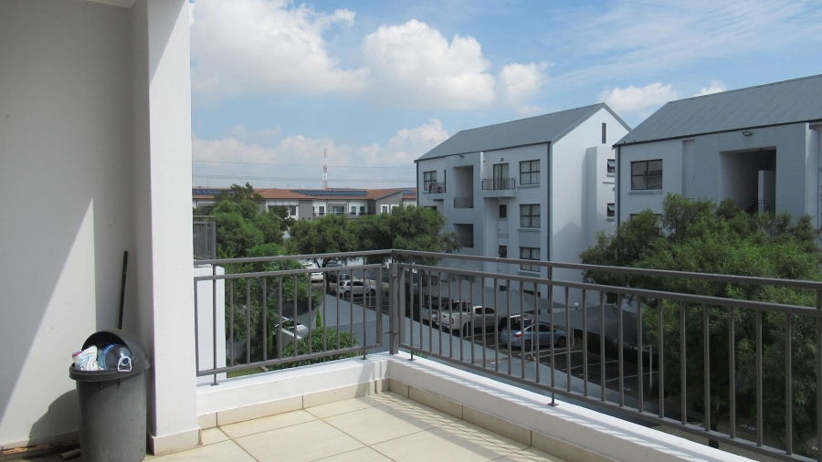 2 Bedroom Property for Sale in Greenstone Hill Gauteng