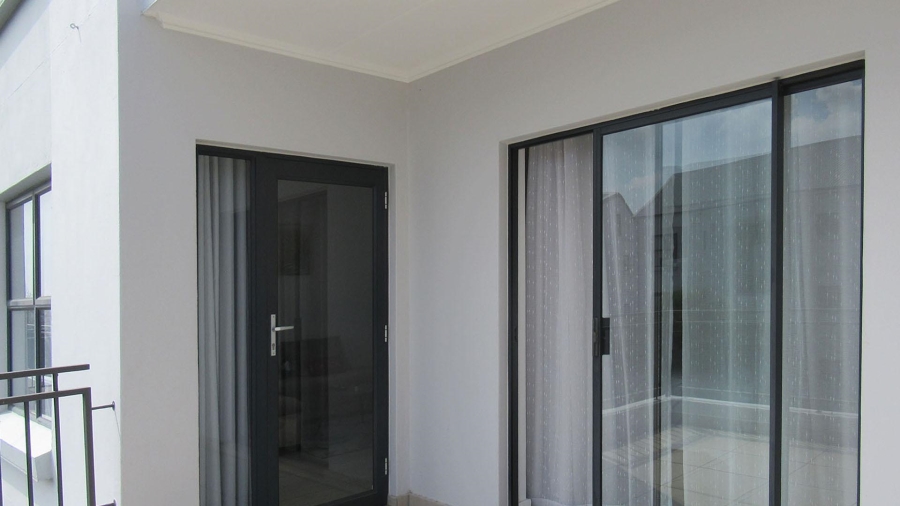 2 Bedroom Property for Sale in Greenstone Hill Gauteng