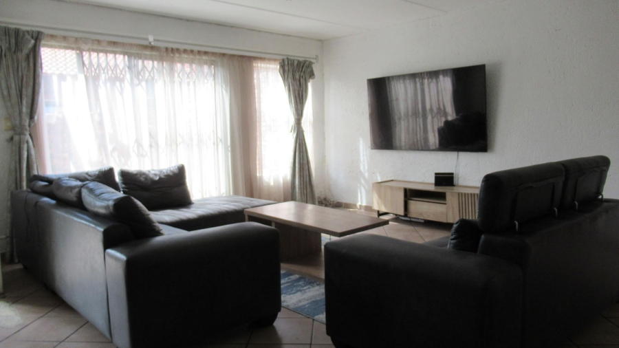 3 Bedroom Property for Sale in Buccleuch Gauteng