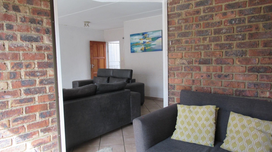 3 Bedroom Property for Sale in Buccleuch Gauteng