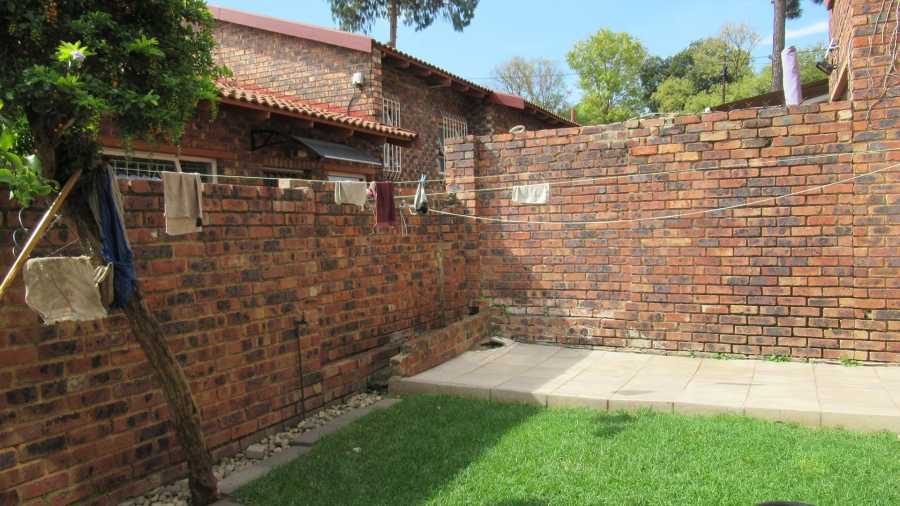 3 Bedroom Property for Sale in Buccleuch Gauteng