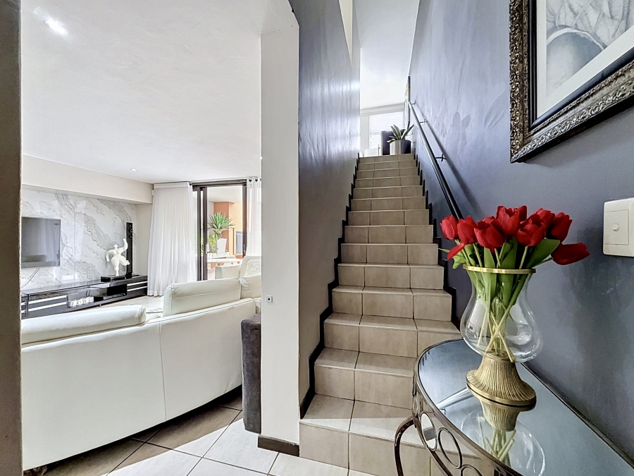 2 Bedroom Property for Sale in Lombardy Estate Gauteng
