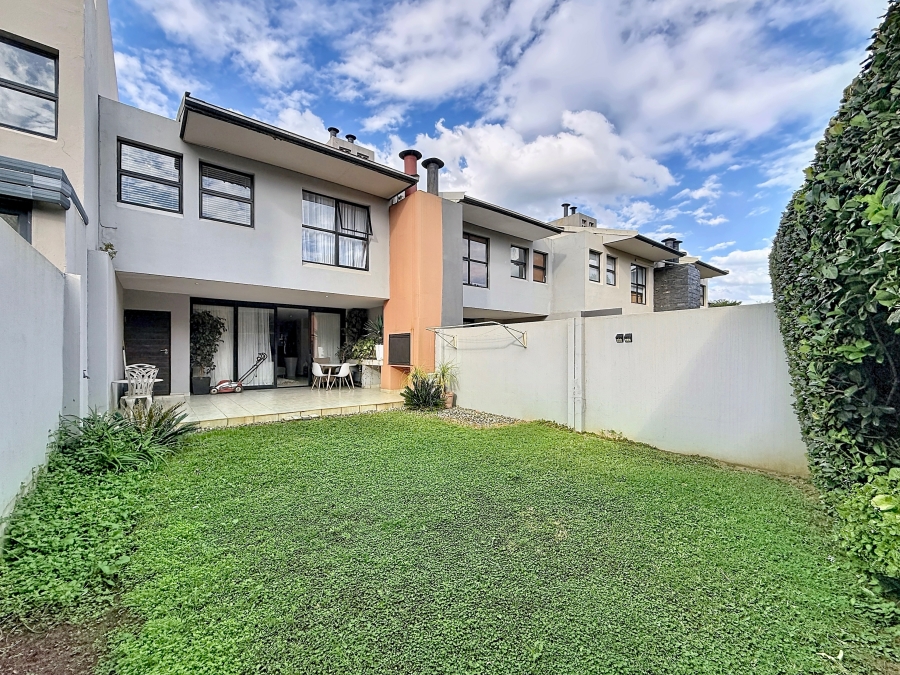 2 Bedroom Property for Sale in Lombardy Estate Gauteng