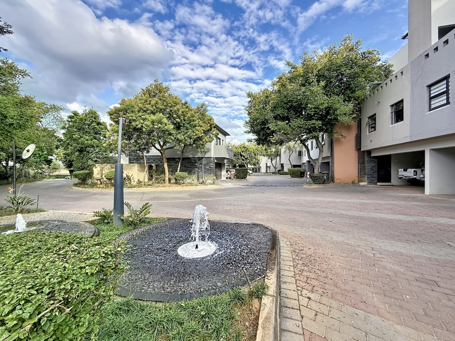 2 Bedroom Property for Sale in Lombardy Estate Gauteng