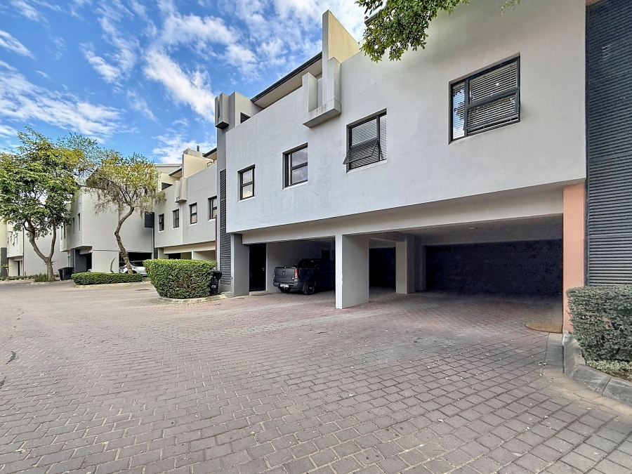 2 Bedroom Property for Sale in Lombardy Estate Gauteng