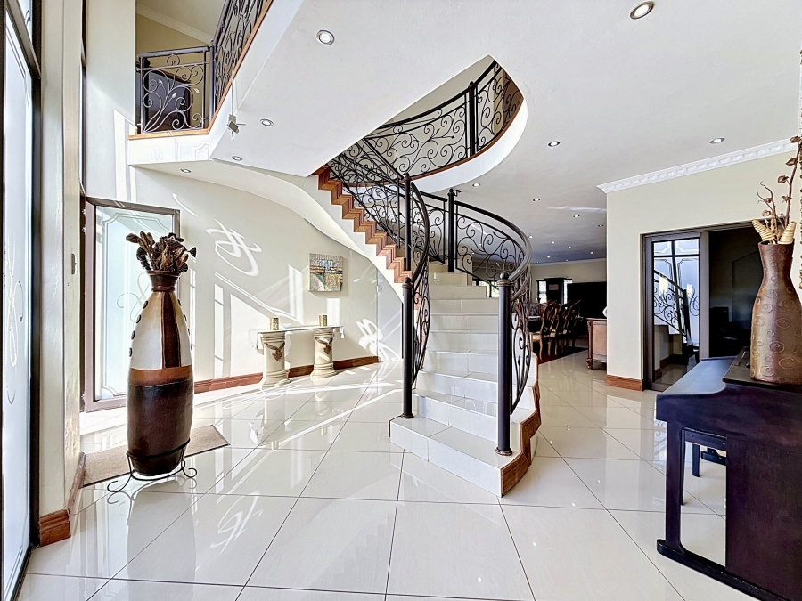5 Bedroom Property for Sale in Willow Acres Gauteng
