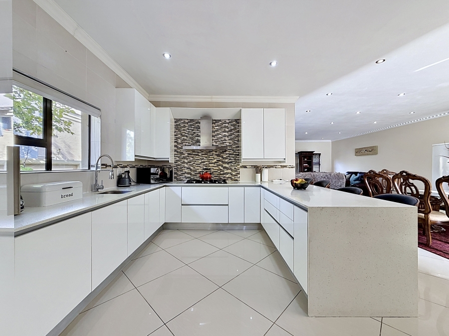 5 Bedroom Property for Sale in Willow Acres Gauteng