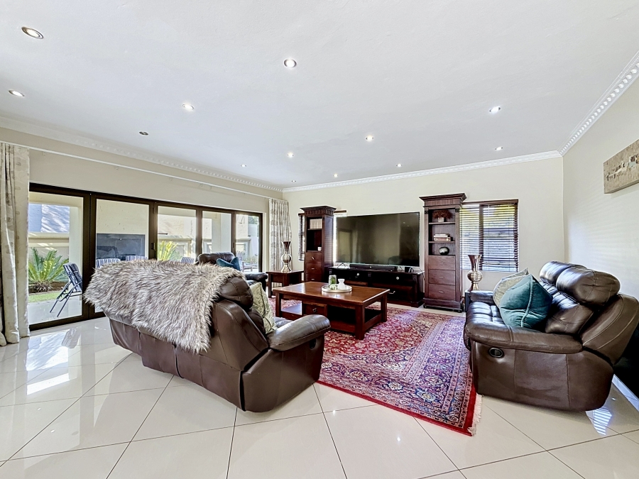 5 Bedroom Property for Sale in Willow Acres Gauteng