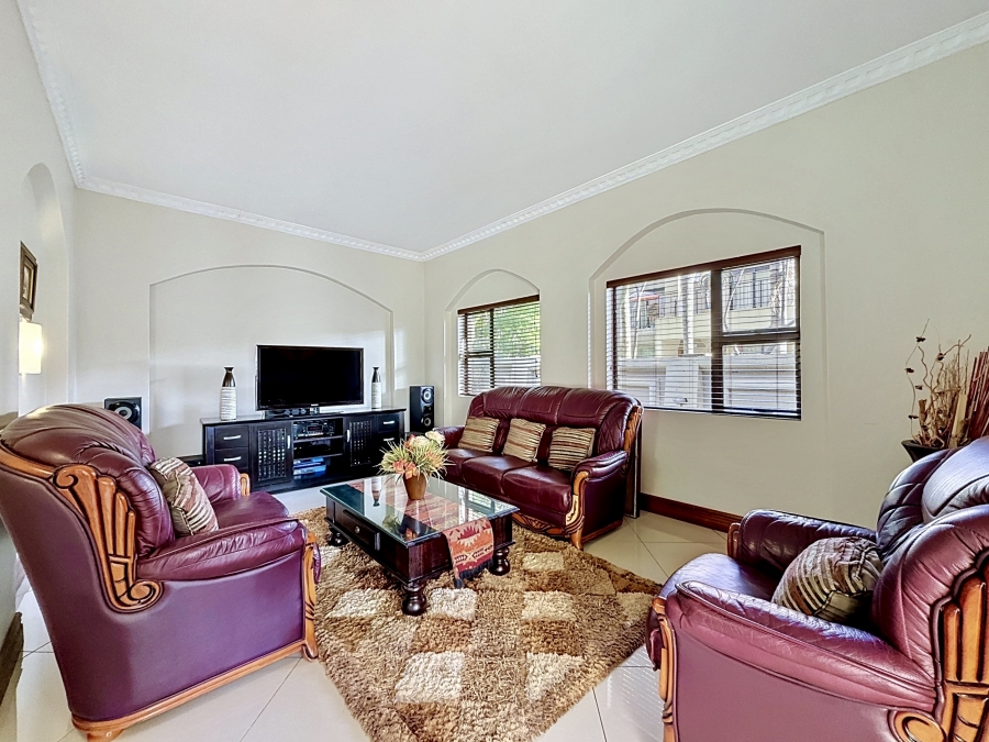 5 Bedroom Property for Sale in Willow Acres Gauteng