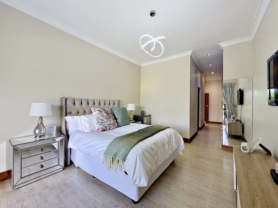 5 Bedroom Property for Sale in Willow Acres Gauteng