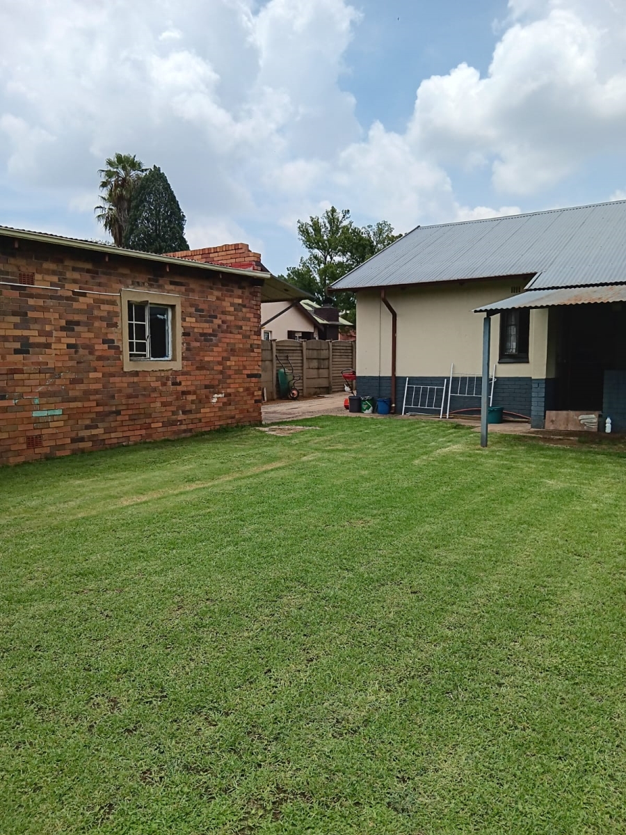 4 Bedroom Property for Sale in Vanderbijlpark Cw 6 Gauteng