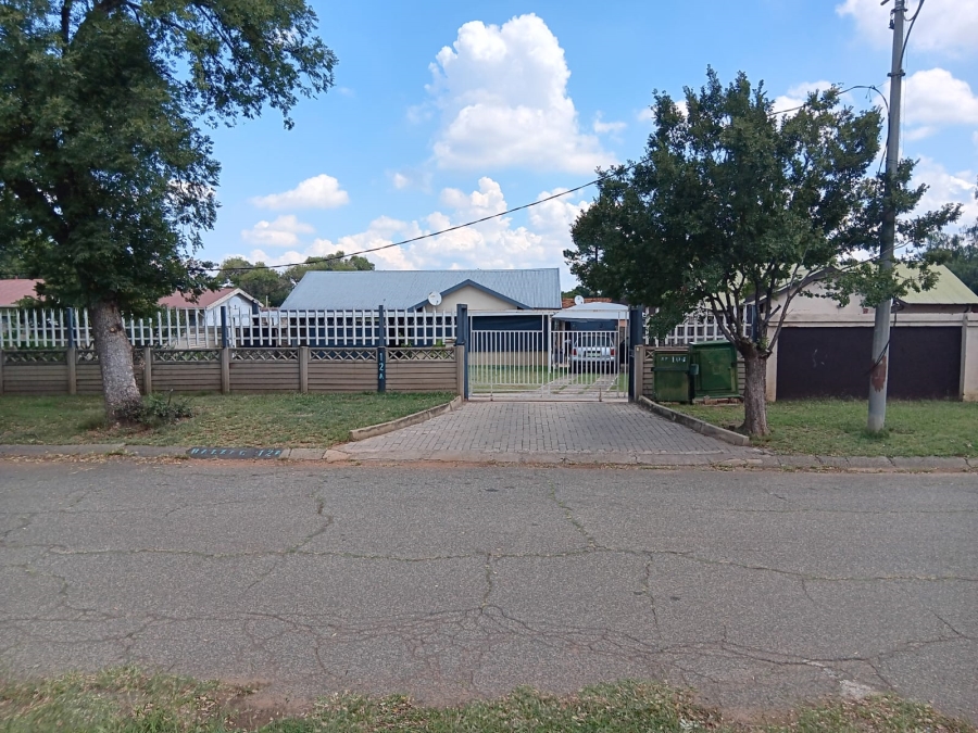 4 Bedroom Property for Sale in Vanderbijlpark Cw 6 Gauteng