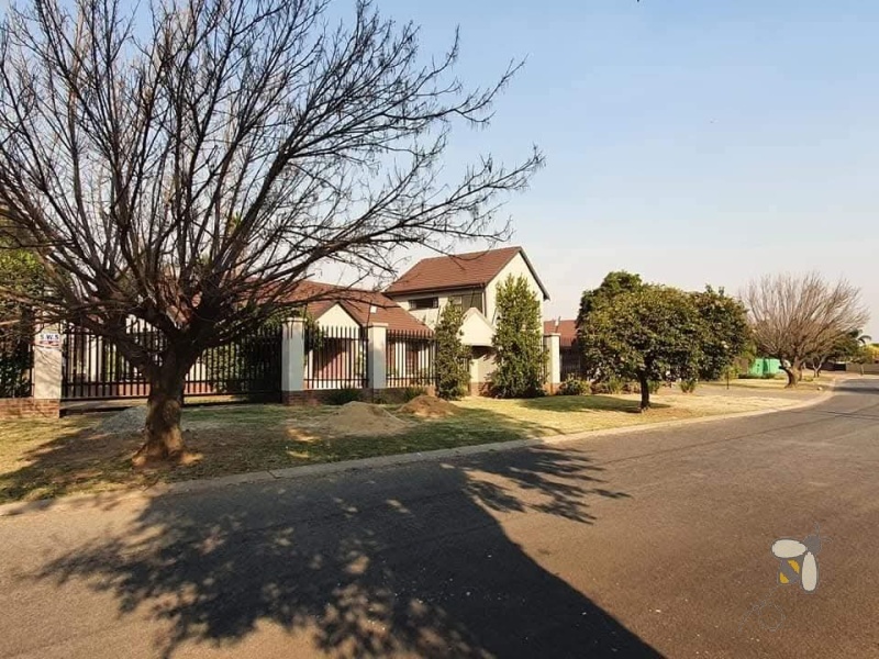 6 Bedroom Property for Sale in Freeway Park Gauteng