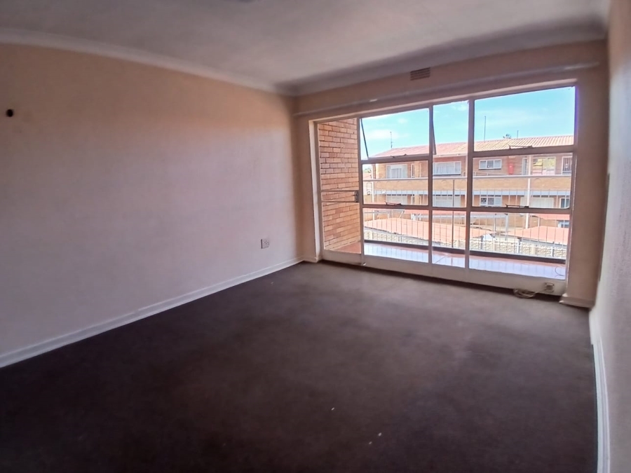 2 Bedroom Property for Sale in Oberholzer Gauteng